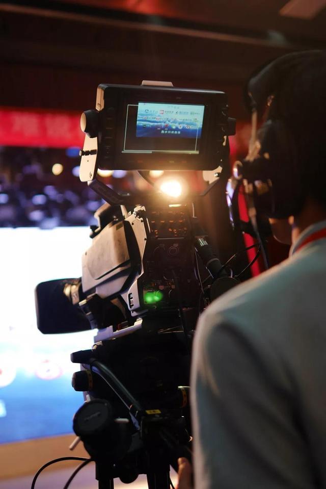 全面失控：私家侦探妈妈