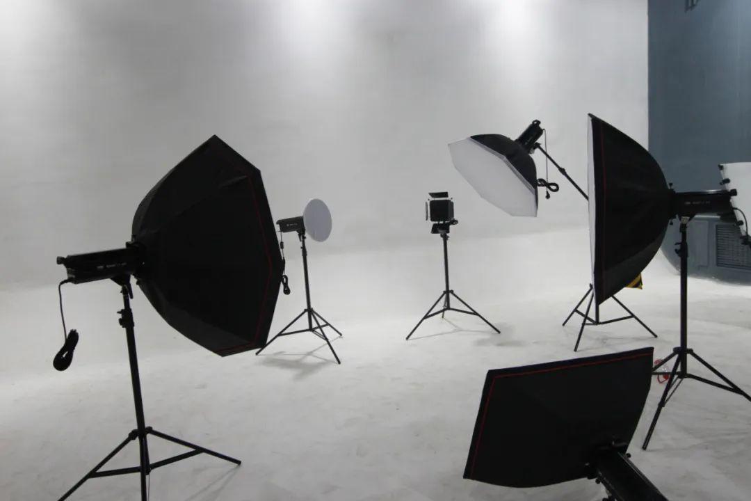 卡蜜儿·克劳岱尔